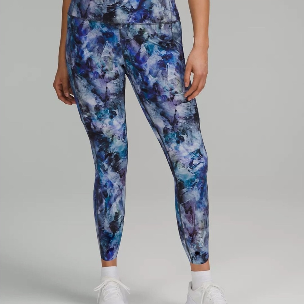 Luluemon Fast Free Tight Women's Size 8 Chromasphere Multi CHM3 25"